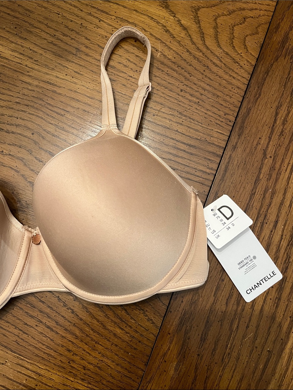 Chantelle Light Nude Smooth Underwire T Shirt Bra, size 34D, new with tags - Picture 3 of 15